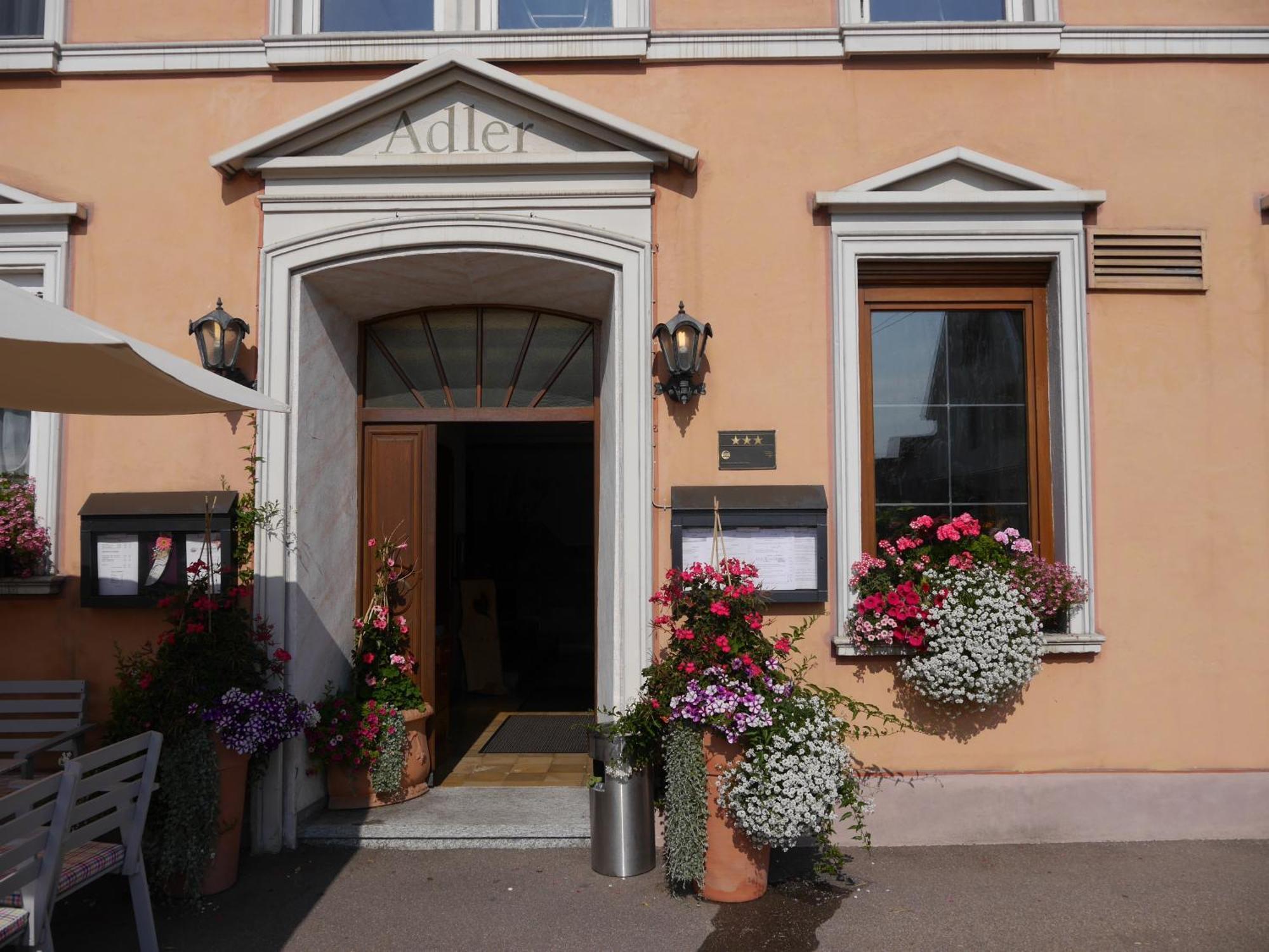Gasthof Hotel Adler Inneringen Exterior foto